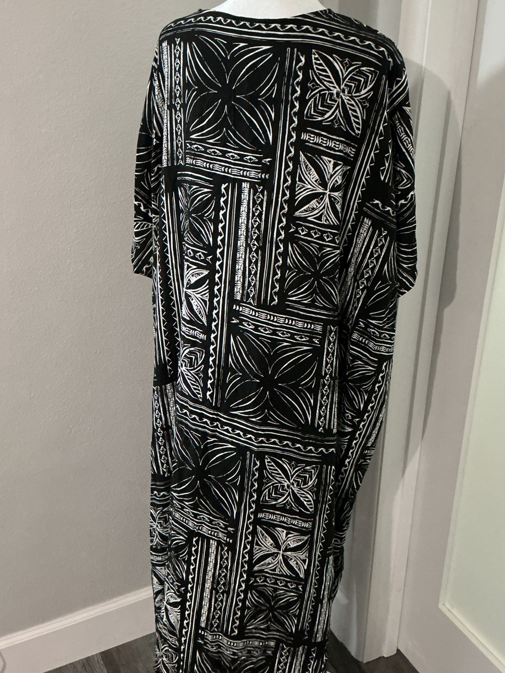 NWT Tanoa Hawaii Tribal Print Kimono Duster Cardigan With Optional Waist Tie OS - Picture 8 of 8